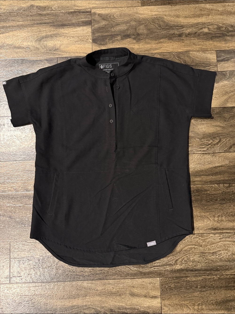 Figs Black Technical Oversized Scrub Top- Size XS